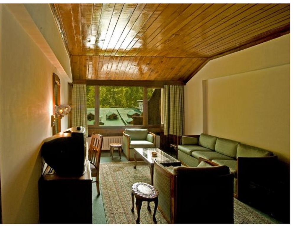 Hotel Broadway Srīnagar Pokój zdjęcie