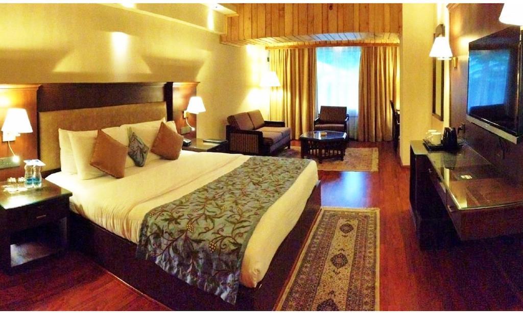 Hotel Broadway Srīnagar Pokój zdjęcie