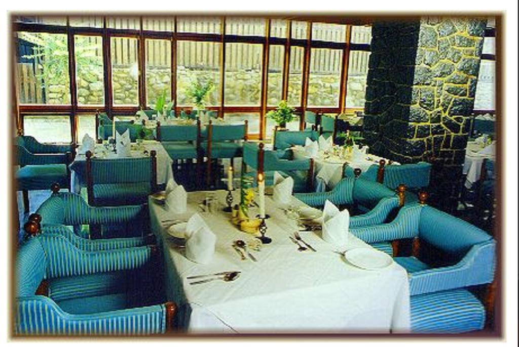 Hotel Broadway Srīnagar Zewnętrze zdjęcie